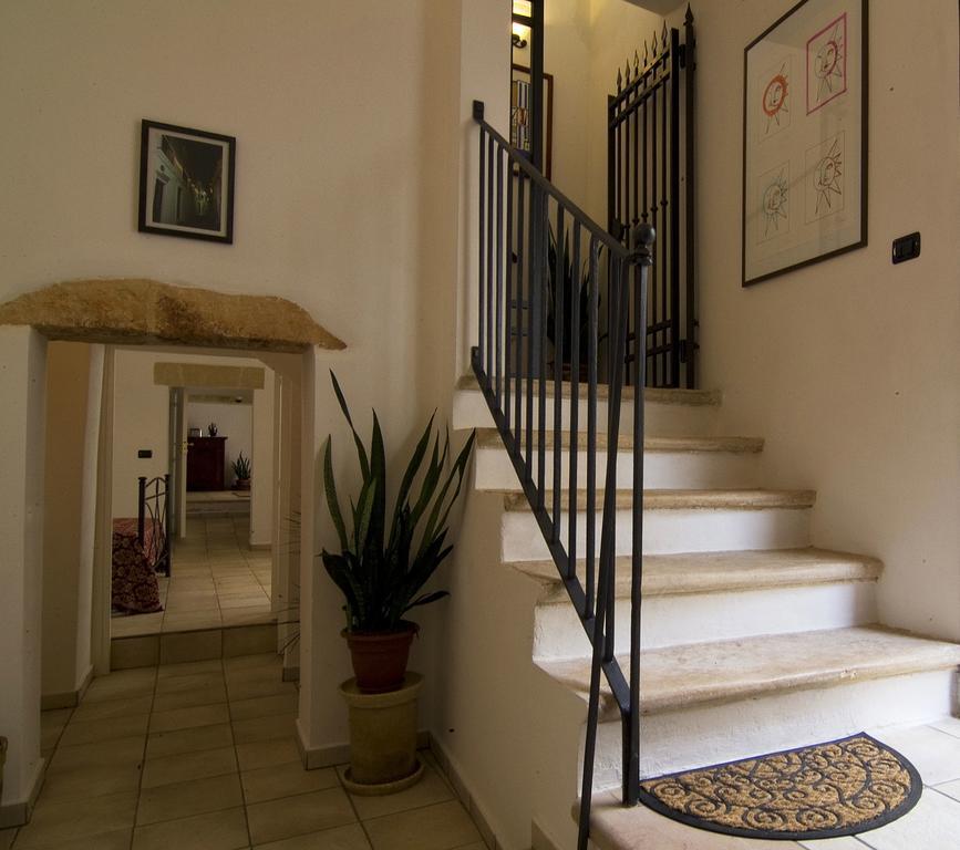 B&B Altrov'E Parabita Exterior foto